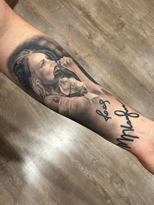 779bd05ed78a52ee6d6dd7ae7383f12a