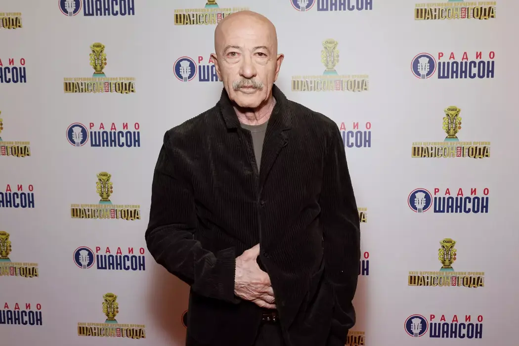 799385b698cf96b57a74be86faafa194