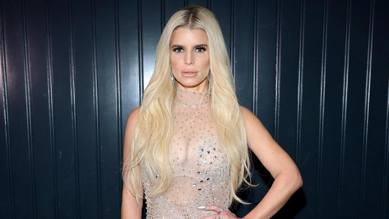 Интернеттегі веб-камерадағы керемет жалаңаш балапандар