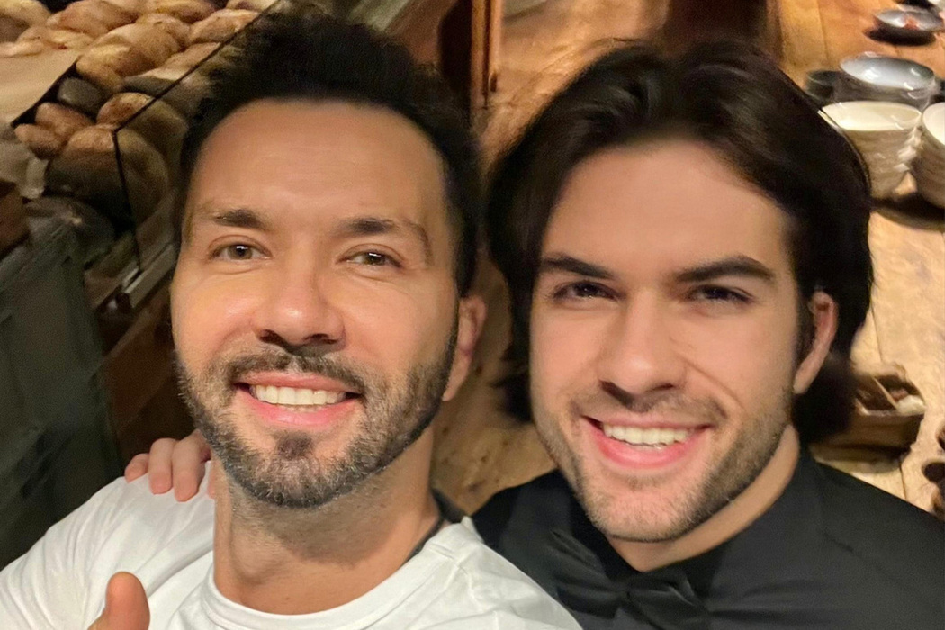 c4032eb6028e84d81cd80fddd4f8d571