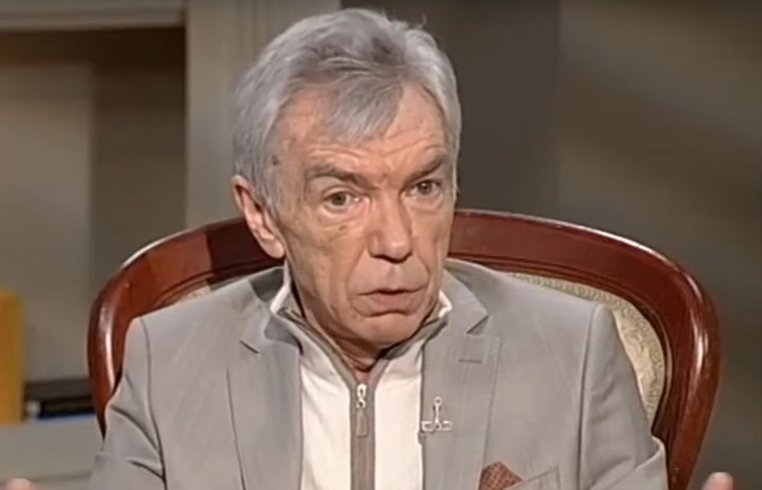 e9a542500db4b3eaae80c92cc94704ab