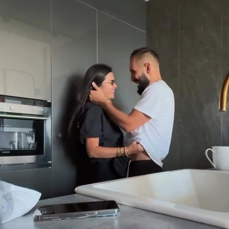 «А я, кстати, пока замужем»: почему Ксения Собчак предрекает развод Бородиной, если ее собственный брак висит на волоске?