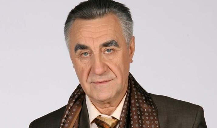 «Он спрашивал: “Хочешь погулять?” Я отвечала: “Да”. А он говорил: “Иди погуляй”»: как любовь 76-летнего Анатолия Васильева к красавице Градовой разбила сердце будущей жене