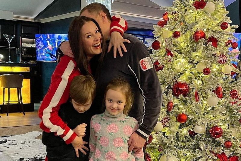 «Я так долго ждала материнства»: Оксана Федорова впервые показала дочь-подростка, которая стала точной копией мамы