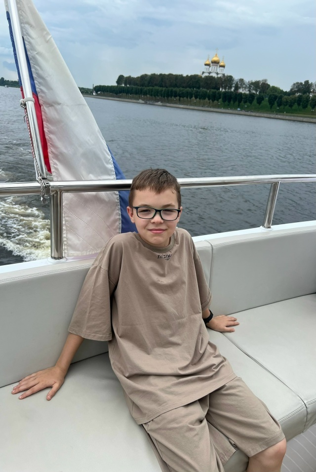 «Мне хотелось быть актрисой, а не пародисткой»: как 55-летняя Светлана Галка усыновила 5-летнего сына и обрела себя без брака