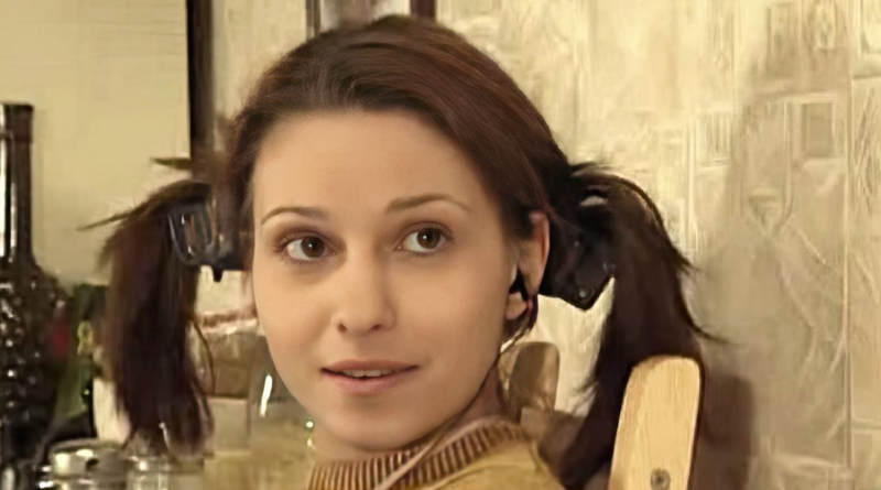 «Он ушел к другой? Я не знаю, к какой!»: кто разрушил брак Александры Урсуляк и Александра Голубева после рождения двух дочерей