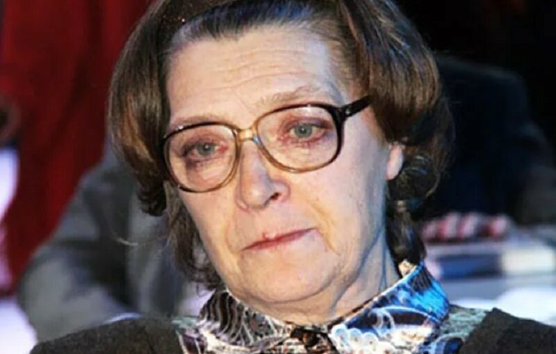 «Он вышиб дверь и сделал предложение» : тайны брака Людмилы Абрамовой и Владимира Высоцкого