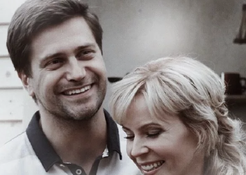 «Я этого, наверное, не переживу!»: почему 48-летняя Куликова боится бунта 15-летнего сына и как сложилась ее личная жизнь после развода