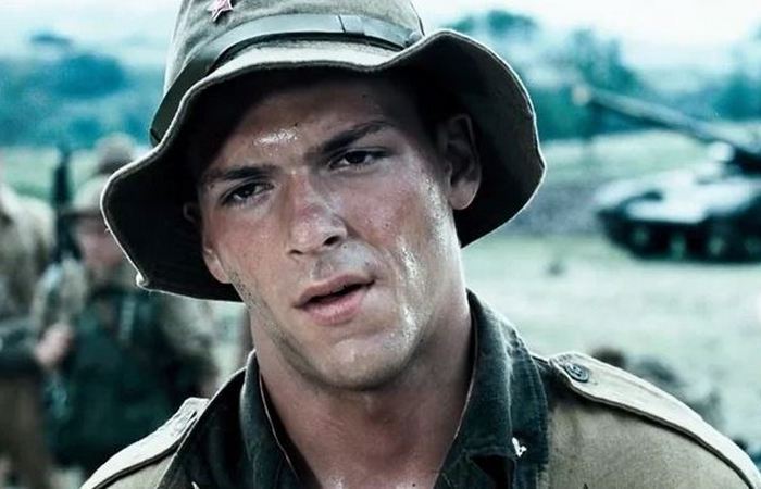 «Я не был готов стать образцовым мужем»: Константин Крюков, внук Бондарчука, развелся с дочерью миллиардера, а теперь воспитывает двух дочерей