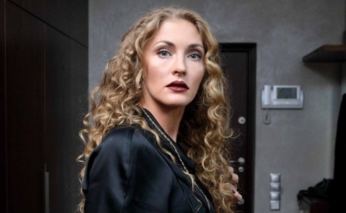 Разбила семью, похоронила жену и стала матерью чужому сыну: Анна Казючиц