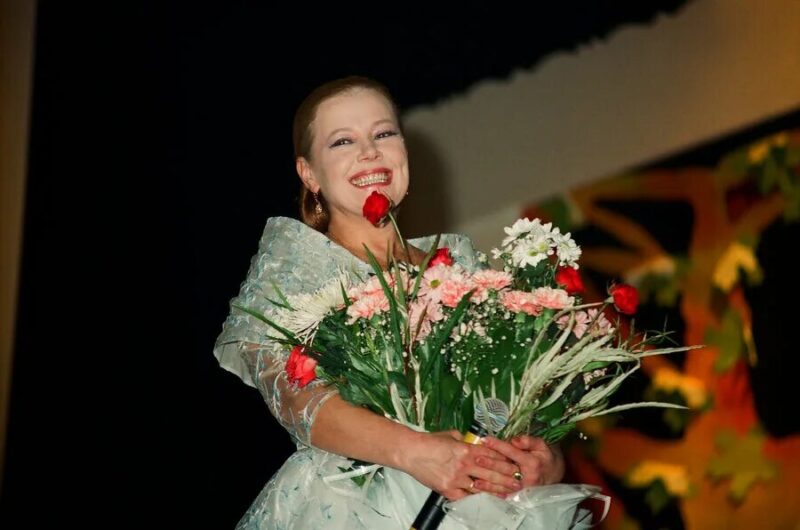 «Она была всем»: почему мужу Людмилы Сенчиной 3 года не удавалось поставить памятник звезде?