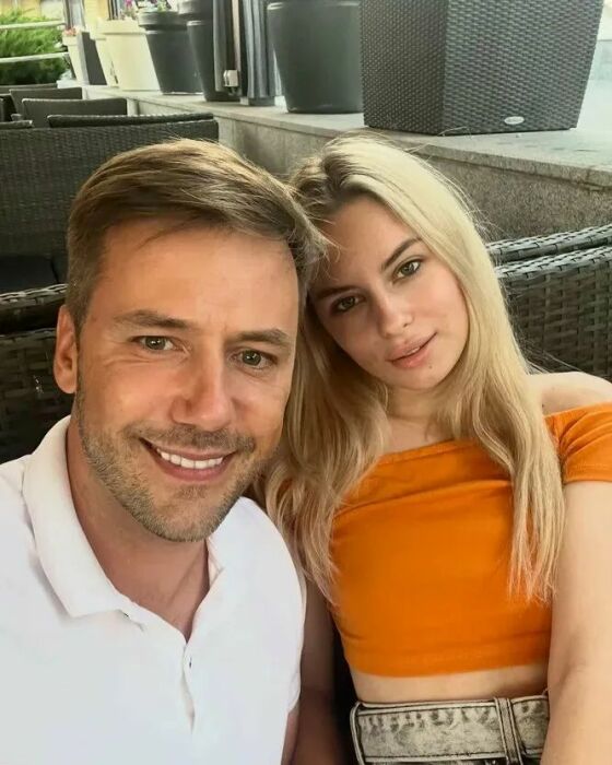 12 лет разницы и скандал с алиментами: почему Жидков не спешит под венец