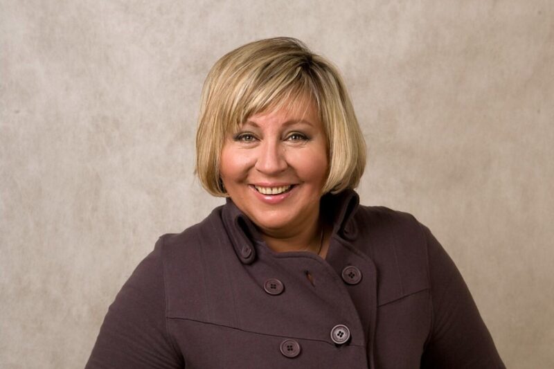 «Отец так и не полюбил»: как живет единственная дочь Марины Голуб, которая в 40 лет мечтает о детях