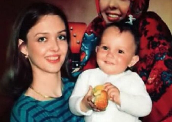 «Чайник в него швырнула» : что стало с красавицей Вероникой Изотовой, которая дважды выходила замуж за одного и того же мужчину