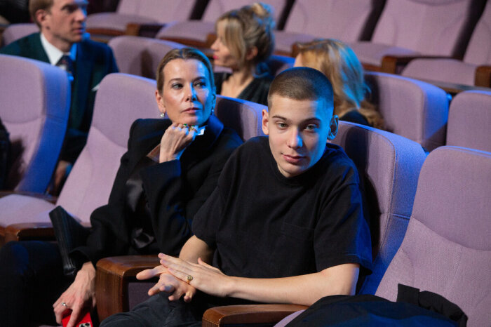 Как дети Кончаловского и Высоцкой строят свои судьбы и почему 22-летний наследник отказался от Европы и богемной жизни