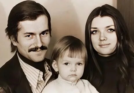 «Он снова потерял сына»: как 72-летний Игорь Ливанов пережил три личные трагедии, но обрёл счастье с молодой женой