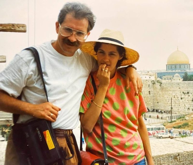 «Юра и Влад»: Альбина Назимова почтила память Юрия Николаева, который был другом ее убитого мужа