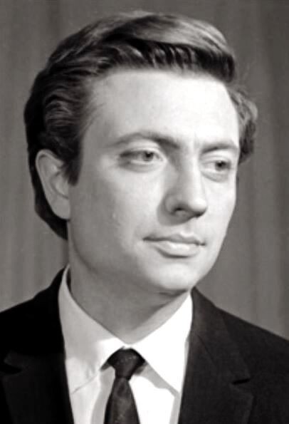 «Он горел, будто знал, что времени мало»: почему звезда «Майора Вихря» Вадим Бероев сгорел в 35 лет, а его внуки повторили судьбу деда