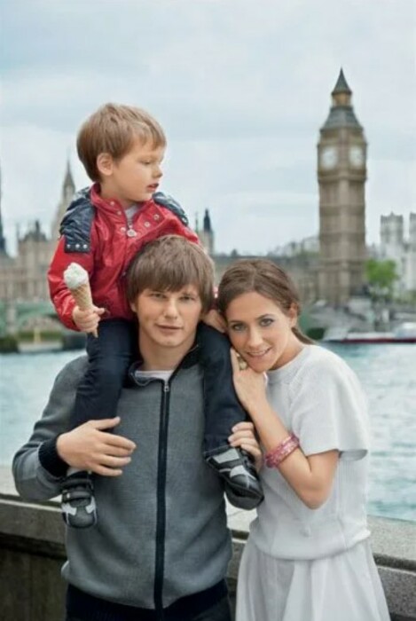 «Я думала, что брежу»: Барановская скрывала любимого 6 лет, а потом показала его в реанимации?