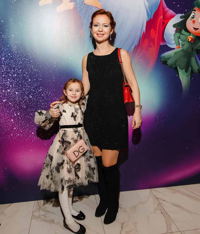 Елена Захарова: трагедии и одиночество в 50 лет