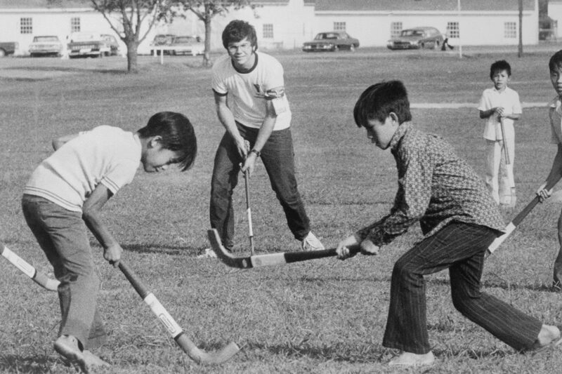 «Я убил его, потому что он был знаменит»: почему фанат обожествлял, а потом хладнокровно застрелил Джона Леннона
