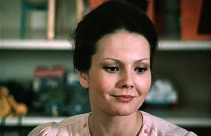 Мать не хотела видеть дочь в актрисах.