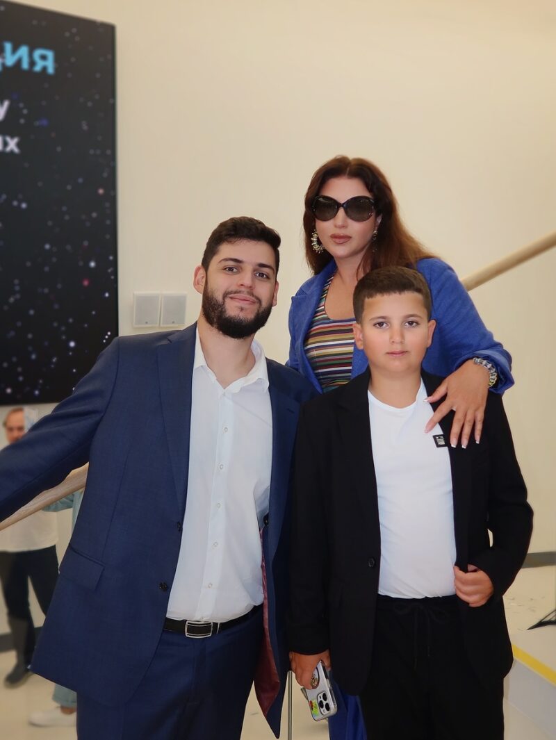 «Бабушка Сара» и 100 000 $ калыма: как Жасмин пережила тиранию, а сын женился вопреки ее запрету