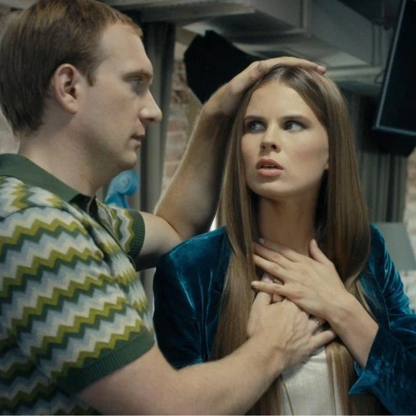 «Я долго не мог позвонить маме»: трагедия, разрыв с МХТ и эмиграция 42-летнего Андрея Бурковского