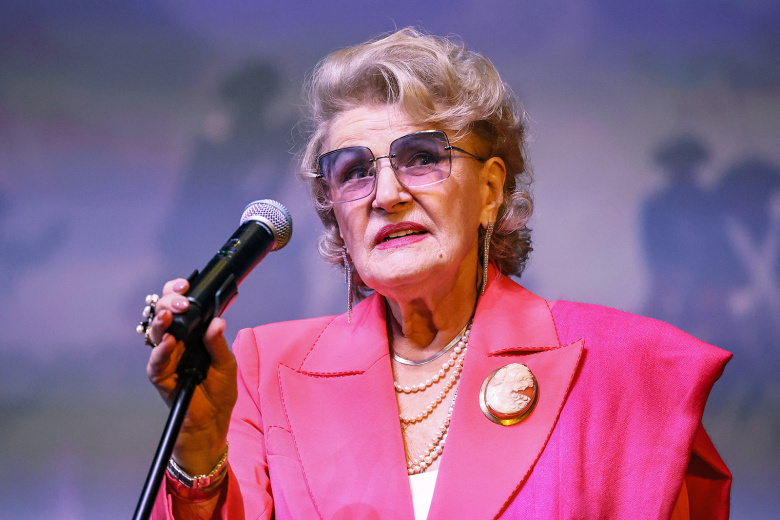 «Он мягко стелет, да жёстко спать»: 89-летняя Светлана Дружинина — о 67 годах брака, потере сына и 