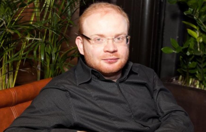 «Жениться, чтобы развестись и платить алименты?»: почему рыжий «Ералаш» не верит в брак в 40 лет