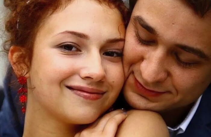 Скандал с фото, жена и её подруга: действительно ли Жандаров нашёл своё счастье