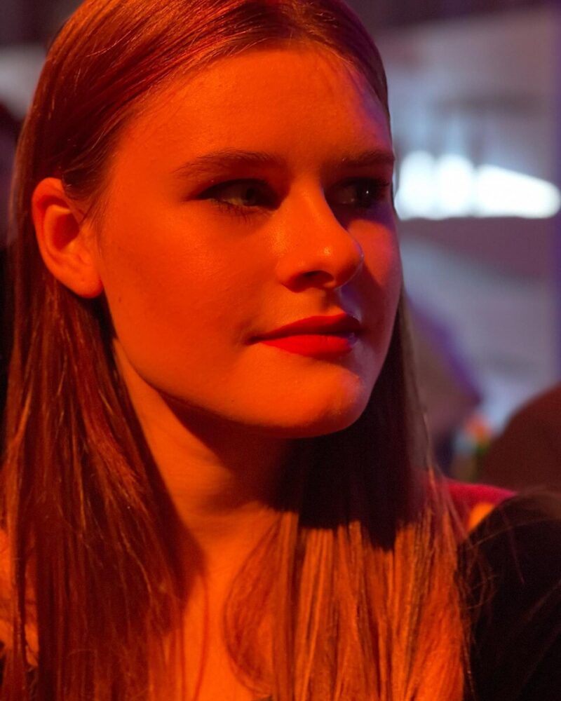 «Природа отдохнула»?: как выглядит 20-летняя дочь Виктории Толстогановой и Андрея Кузичева, и почему она «папина копия»