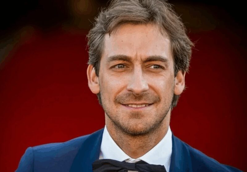 «Равшана – проверенный человек»: как актер Артем Ткаченко пережил два развода и обрел счастье с молодой женой, родившей ему троих сыновей