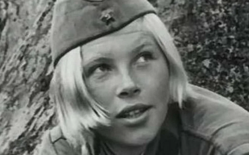 «Алиса Селезнева» из будущего: почему эти звезды бросили кино, когда были на пике славы?