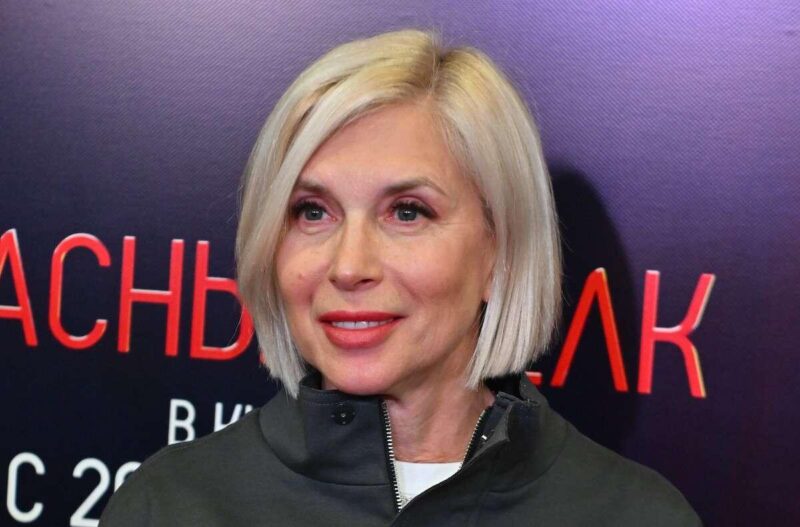 «Оставила сына без материнской любви»: в 63 года Алена Свиридова призналась, что жалеет о поступке, а младший сын вырос копией голливудской звезды