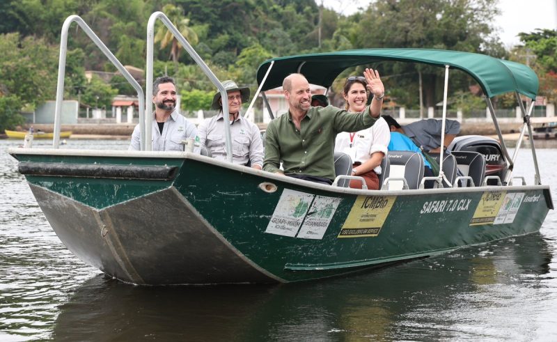 «Ему было весело!»: как 41-летний принц Уильям «раскачал» бразильский интернет