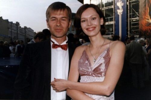 «Он снова потерял сына»: как 72-летний Игорь Ливанов пережил три личные трагедии, но обрёл счастье с молодой женой