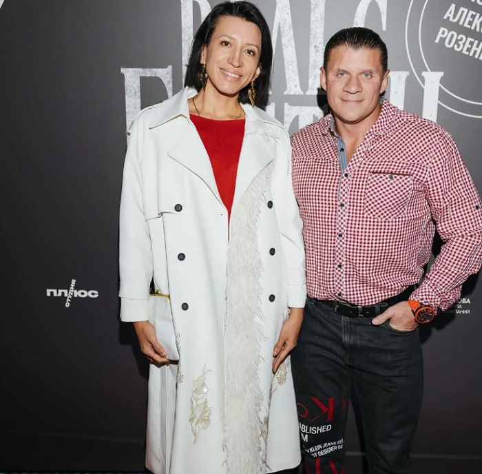 Колготки, подушка, джип: почему Елена Борщёва — магнит для нелепых травм? И откуда у неё латиноамериканская внешность?