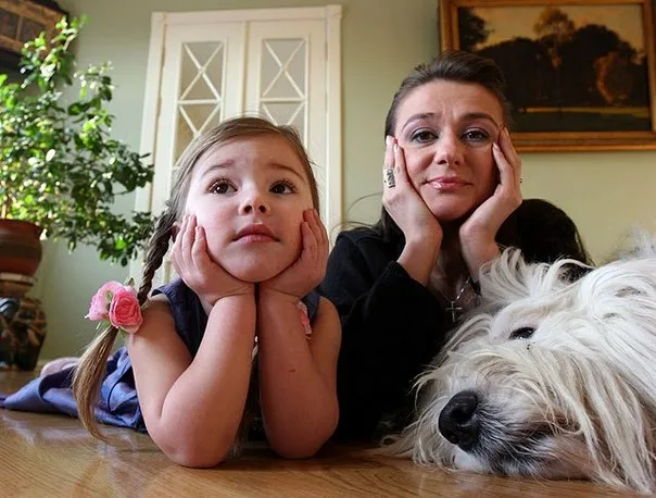 «Я нужна Маше, а остальное неважно»: как актриса из «Улиц разбитых фонарей» борется с таинственным недугом и живёт после операции на ногах