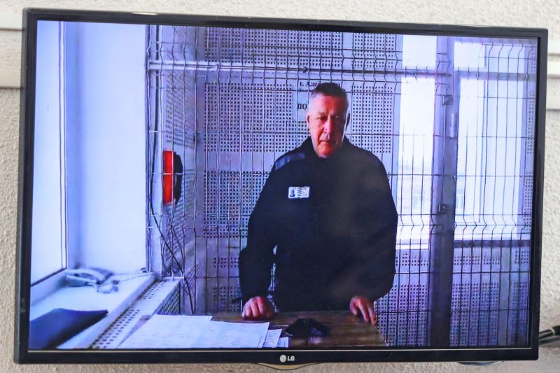 Правда ли, что Ефремов развёлся в колонии, или это слухи?