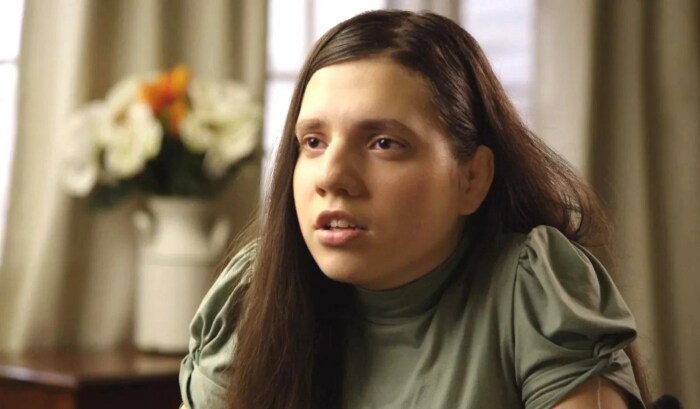 Удочерили ребёнка, а она оказалась взрослой женщиной: невероятная история