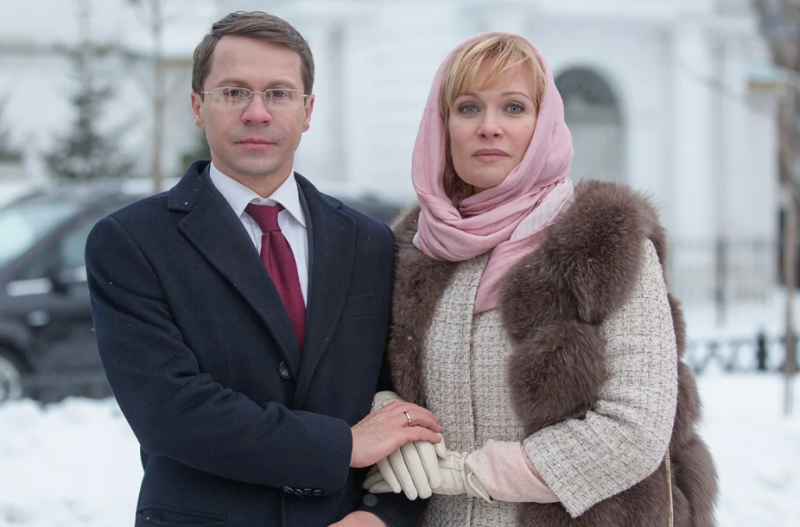 «Ей не место на сцене!»: как преподаватель МХАТа не признавал звезду «Бандитского Петербурга», а муж-миллионер притворился водителем