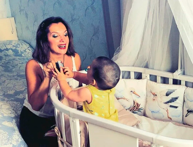 «Дурак! Кто же о таком рассказывает!»: почему Мария Порошина после пяти детей осталась одна, но не сломалась