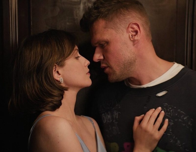 «Он не искал лёгких путей»: чем закончился брак Владимира Яглыча и Светланы Ходченковой после 5 лет ссор