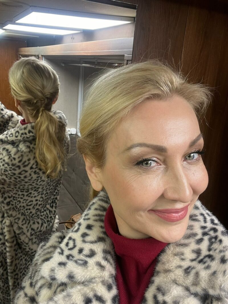 «Мне хотелось быть актрисой, а не пародисткой»: как 55-летняя Светлана Галка усыновила 5-летнего сына и обрела себя без брака