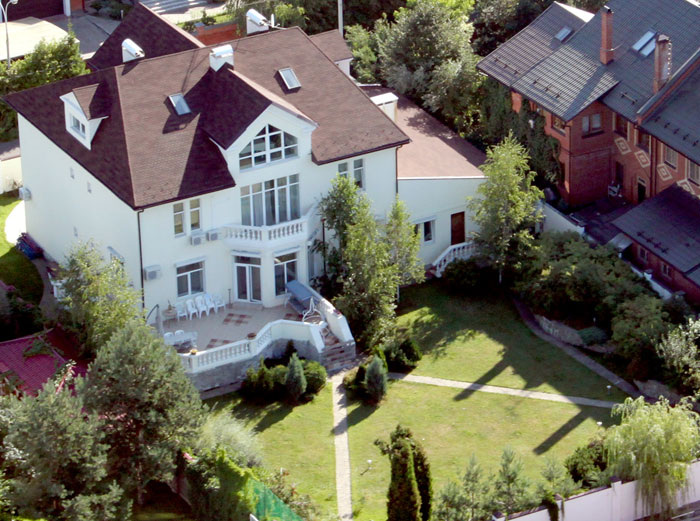 «Не набивал карманы»: на что жил Юрий Николаев и почему оставил дом племянникам, а не жене