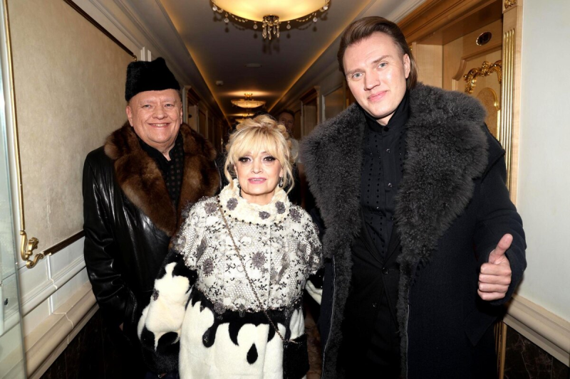 «Я сохла по нему четыре года!»: почему сын Кадышевой не принес ей счастья, а муж спас от рака