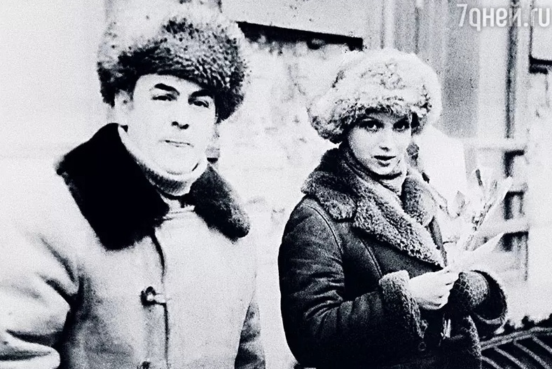 «Он мне не изменял, он жил в другом браке»: как 18-летняя актриса увела 41-летнего Равиковича и чем закончилась их история