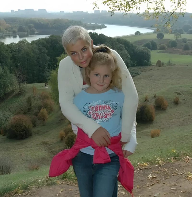 Тайны прошлого: почему дочь миллионера отвернулась от матери?