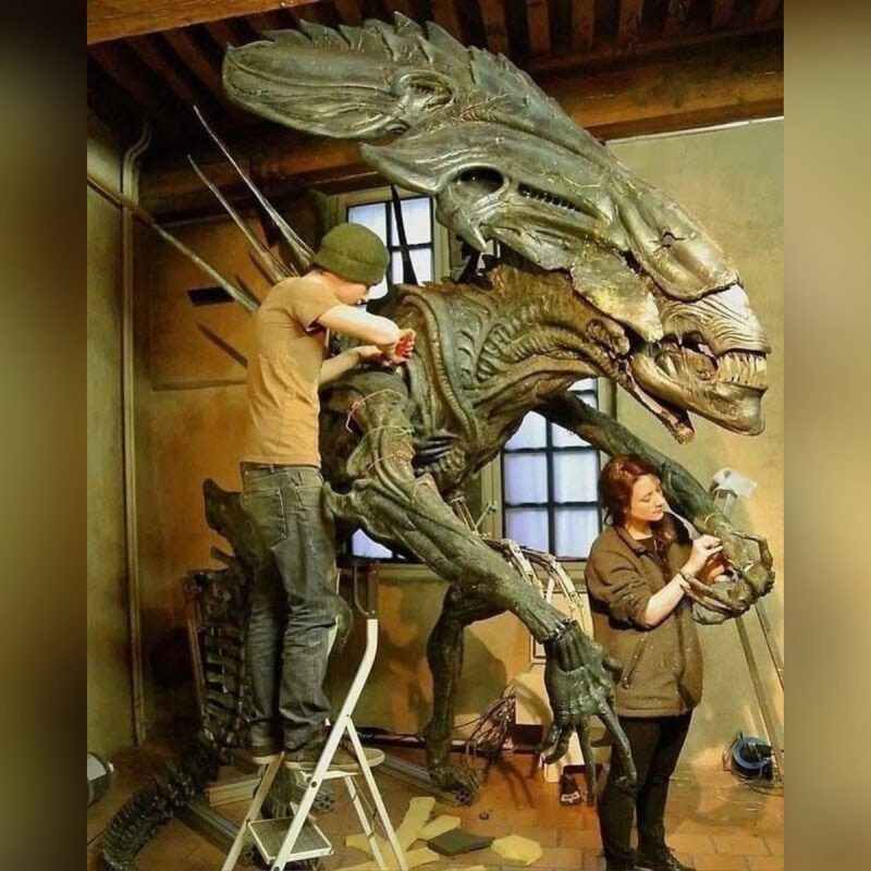 «Он обнимал дракона!»: чем на самом деле занимаются Джокер и Гарри Поттер за кадром?